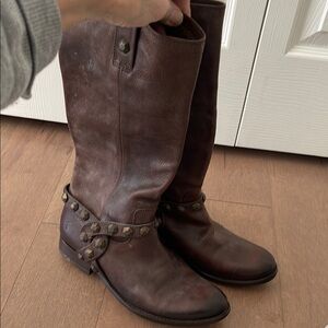 Brown Leather Woman’s Boots